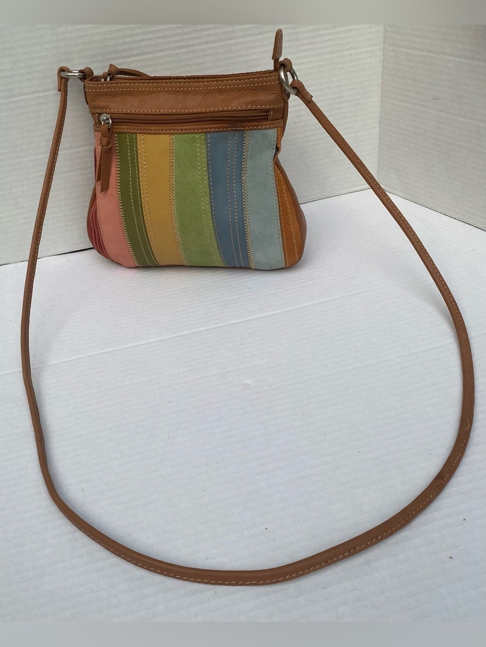Fossil Multicolor Striped Leather Crossbody with Tan Trim🌸💚